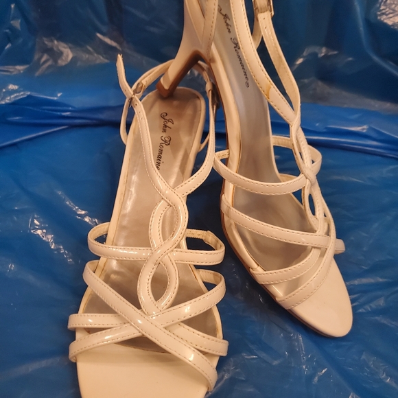 Women's Dress Sandals - Picture 3 of 6